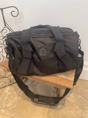 Lululemon DTB Duffel